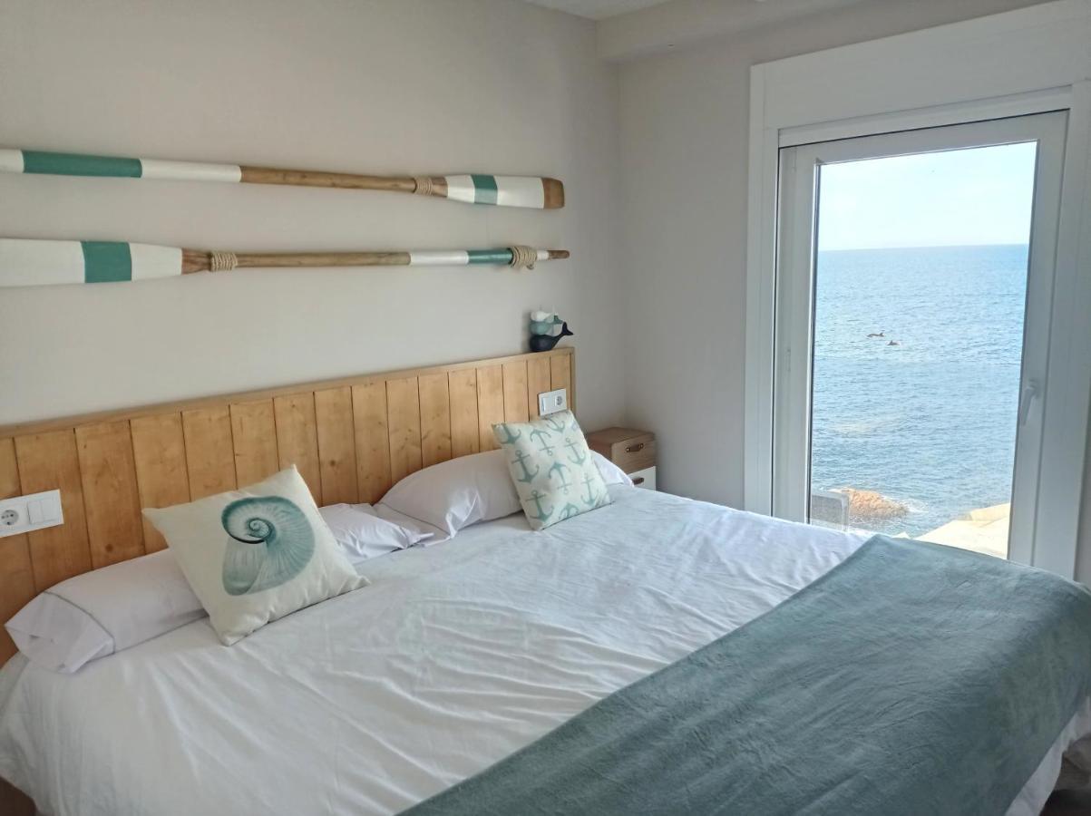 Vila Mariña. Casa marinera con terraza sobre el mar en Caión Cayón  Exterior foto